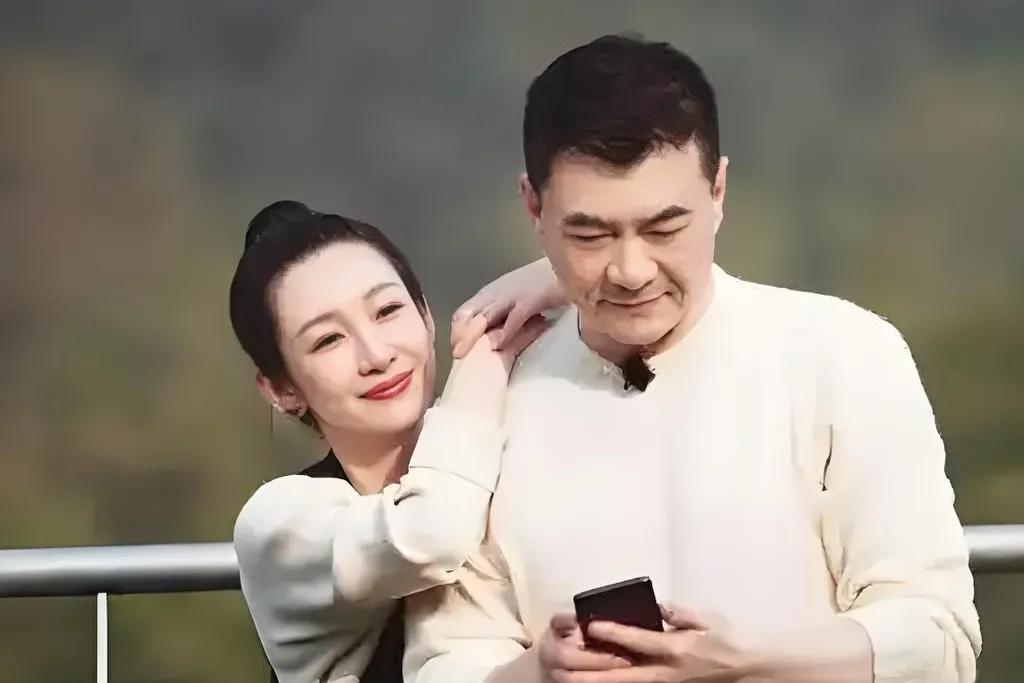 长发的女明星_年过40越来越有韵味的女星_年轻时长得一般的女星