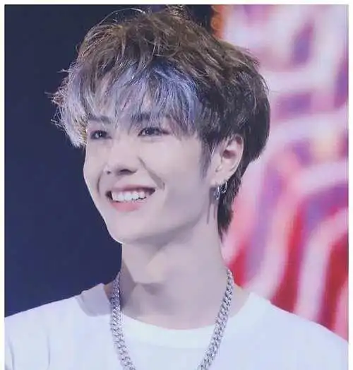 女明星的笑容_拥有迷人微笑的女星_高圆圆迷人微笑