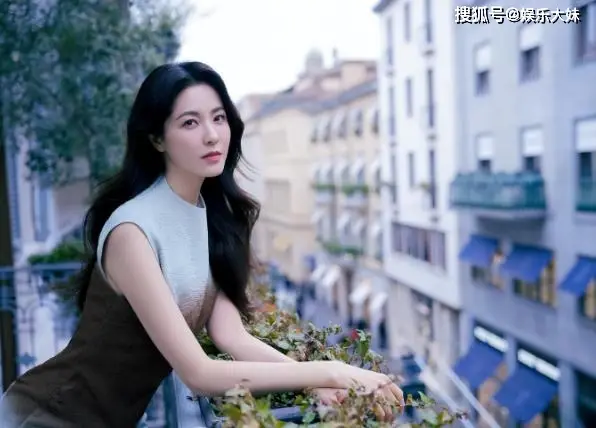 中国最干净的10位女星，不傍富豪、不滥情、个个清白干净